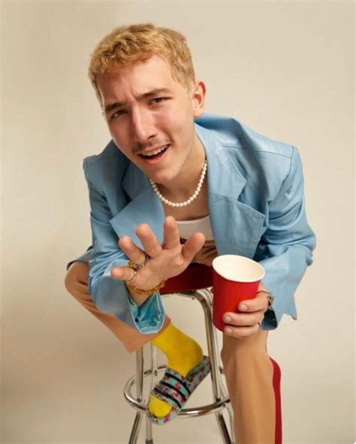 Frankie Jonas Age | Wiki, Net worth, Bio, Height, Girlfriend |