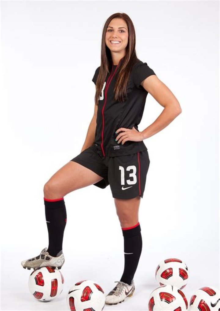 How tall is Alex Morgan
