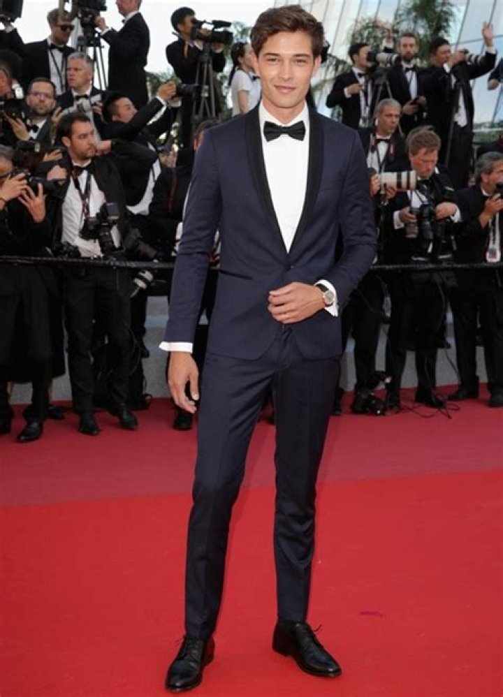 How tall is Francisco Lachowski