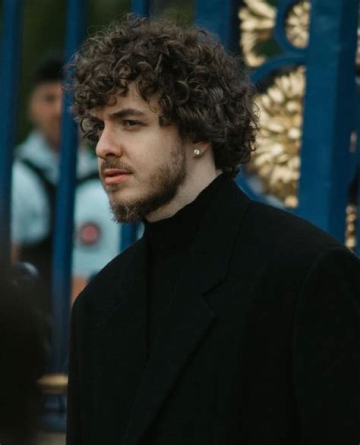 How tall is Lil Dicky