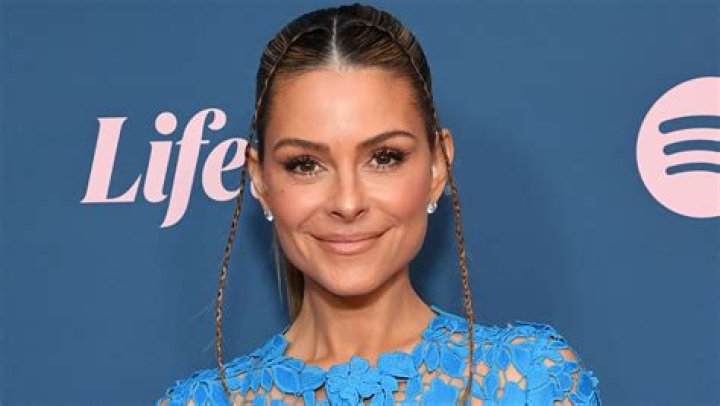 How tall is Maria Menounos