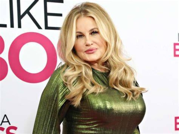 Jennifer Coolidge Bio